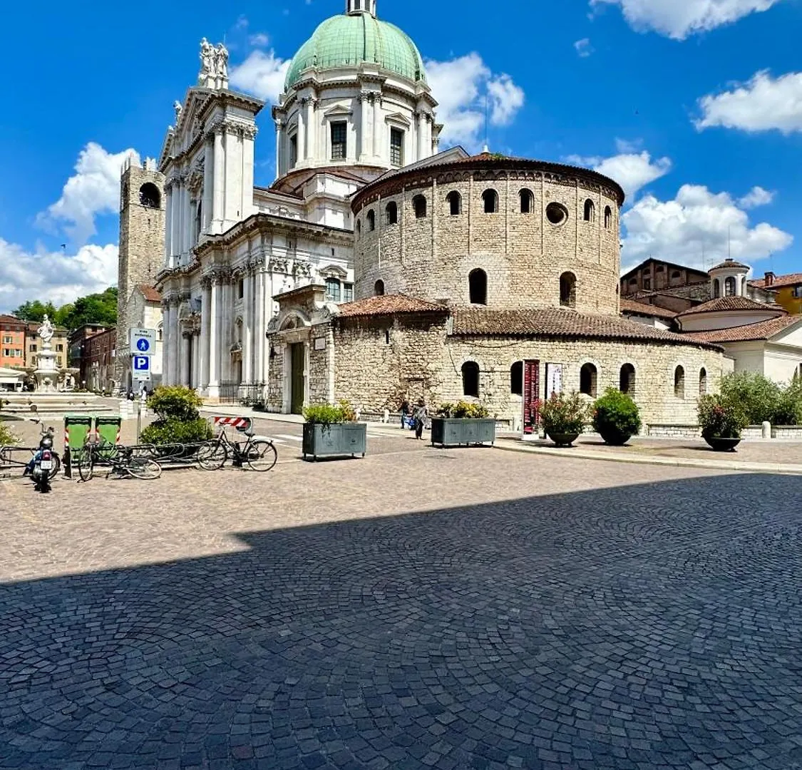 Casa Di Laura Daire Brescia 0*,  İtalya